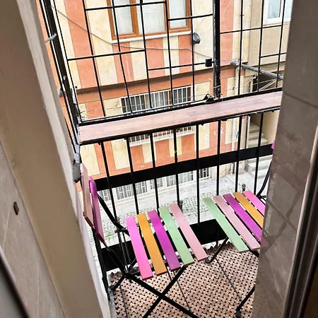 Cihangir Beyoglu Merkezi Konumda * Istanbul