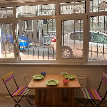 Cihangir Beyoglu Merkezi Konumda *